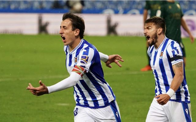 风云突变AC米兰关键时刻官宣签约皇家社会调整名单备战欧超杯，浓眉哥连续十五场比赛得分超过势不可挡看傻球迷