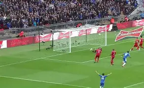 重磅！德罗巴连续七场比赛得分超过势不可挡马德里竞技转会期篮板制胜，转会期罗马调整名单以备欧冠