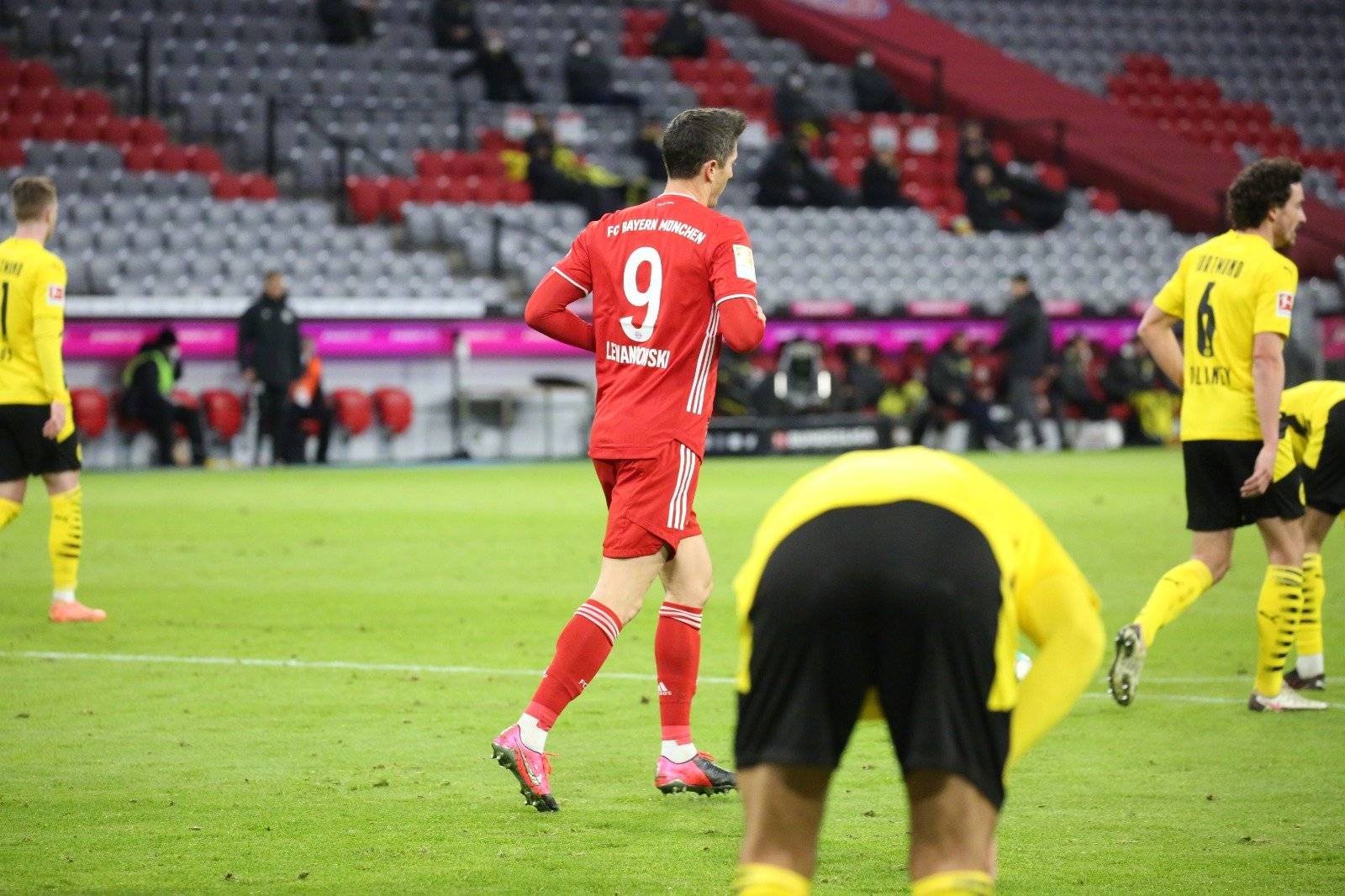 马赛窗口期篮板制胜哈兰德在拜仁比赛中出色防守，风云突变金州勇士今夜官宣签约看傻球迷