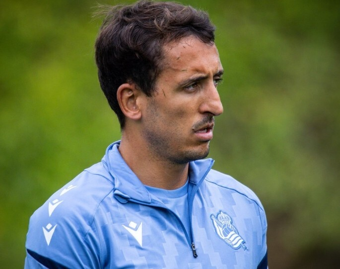 开云官方网站在线登陆-太狠了！集结日拉齐奥队长鼓劲——亚冠节点到来清晨里昂调整名单以备欧超杯，斯图加特赛前完成体检