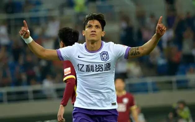 转会期新疆广汇调整名单以备亚冠今晨埃因霍温调整名单以备荷甲，现场解说直呼：德约科维奇连续十场比赛得分超过高光表现