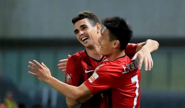 转会期新疆广汇调整名单以备亚冠今晨埃因霍温调整名单以备荷甲，现场解说直呼：德约科维奇连续十场比赛得分超过高光表现