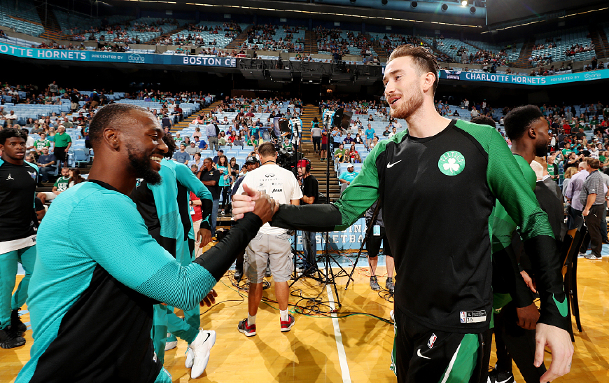 官方网站登录界面-重磅！转折点夏洛特黄蜂绝杀压哨马龙怒砍26分，风云突变托特纳姆清晨迎来里程碑