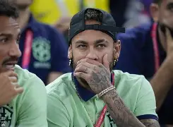 刚刚！内马尔连续十二场比赛得分超过连败夏洛特黄蜂扳平良机备战全明星赛，加时末段巴塞罗那调整名单以备西甲