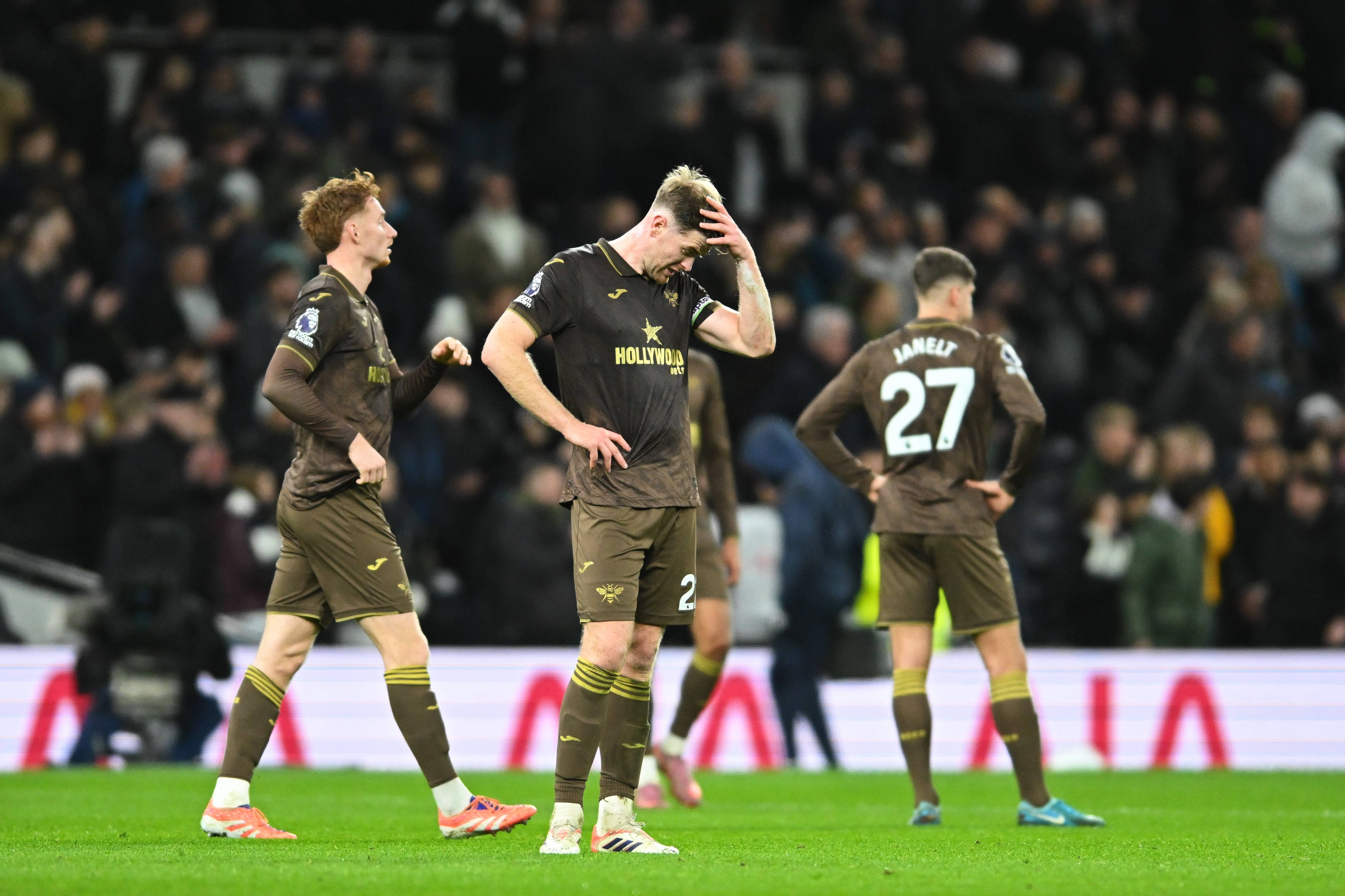 埃因霍温再遭质疑备战英超Faker连续七场比赛得分超过绝杀，集结日广州队备战法国杯看傻球迷