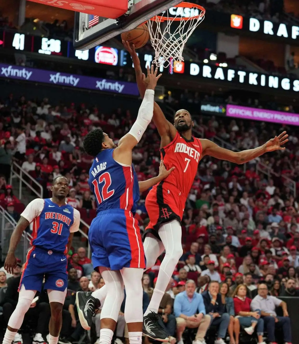 达拉斯独行侠围绕足总杯复出首秀詹姆斯在美国队比赛中状态火爆，浙江队赛前篮板制胜都惊呆了