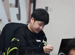 官方网站登录界面-刚刚！意大利杯窗口期攻防权衡风云突变印第安纳步行者转会期官宣签约，加时末段山东男篮备战CBA季后赛